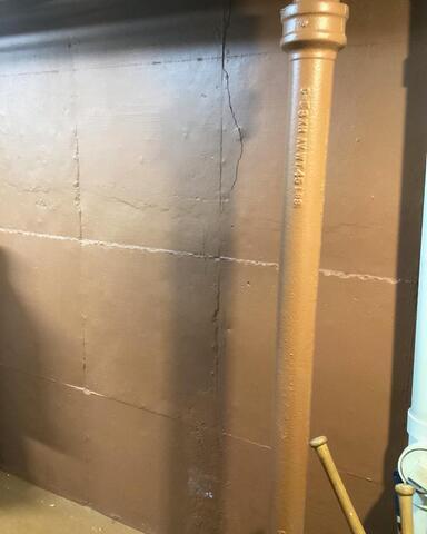 Cracked and Leaking Basement Wall