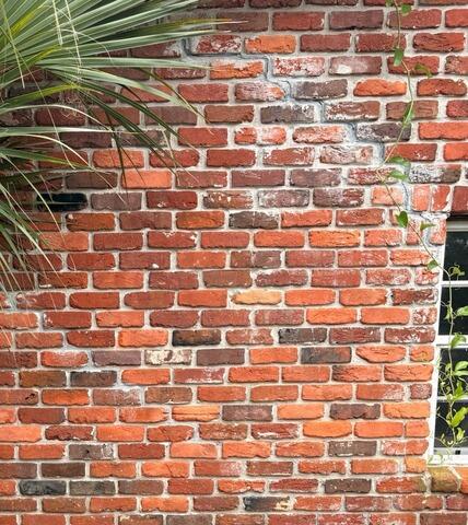 Exterior Wall Cracks
