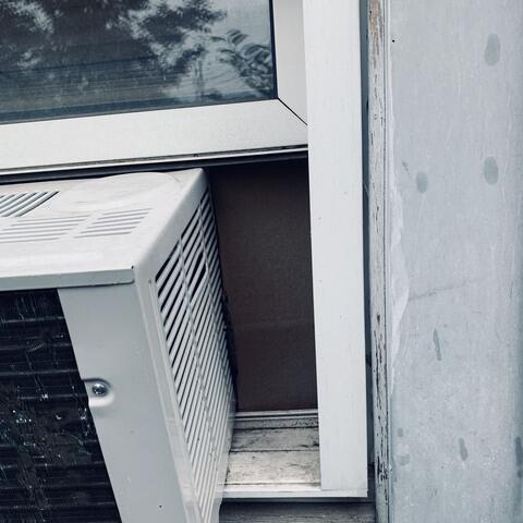 Small Gap Around the A/C Unit