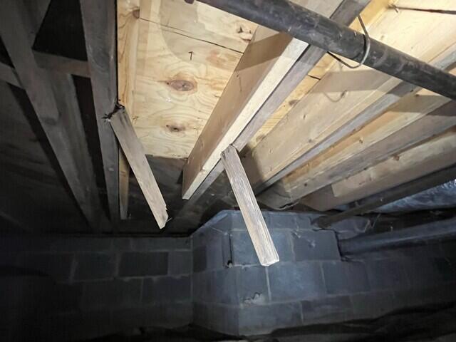 Unstable Crawl Space Support