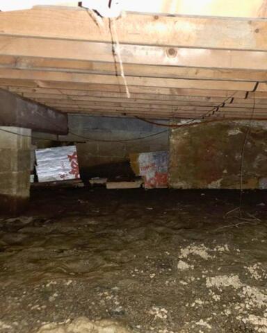 Signs Of A Crawl Space Problem