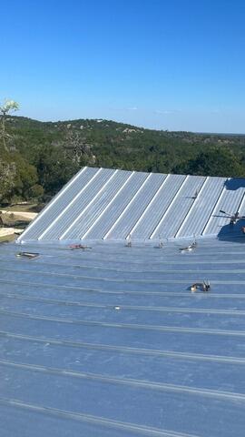 Metal Roof with Hill Country Views - Comfort, TX