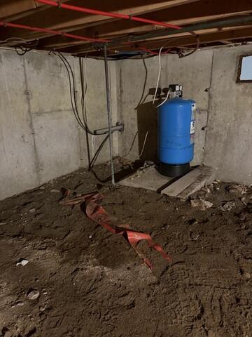 Damp Musty Crawl Space