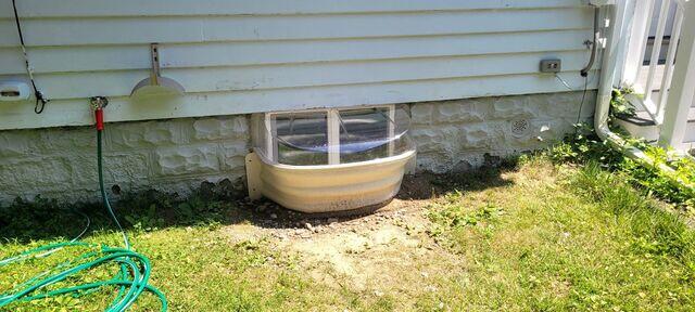 Sunhouse Well With a Domed Lid
