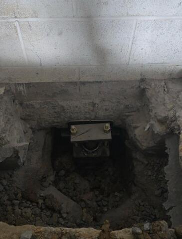 Placed push pier bracket