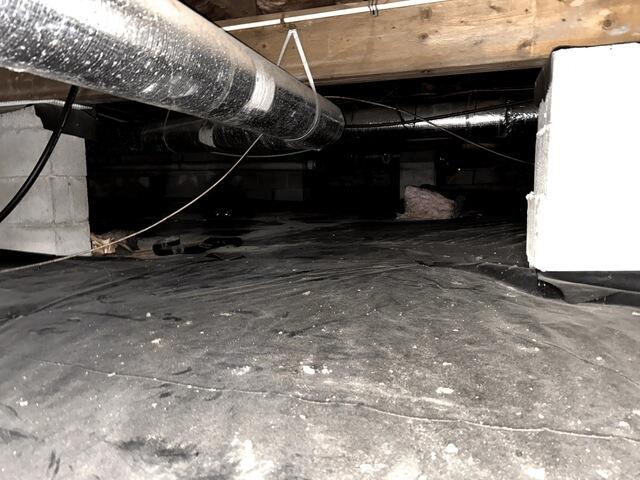 Crawl Space Encapsulation Before