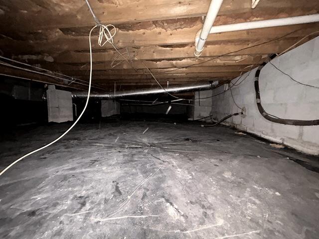 Crawl Space Encapsulation Before