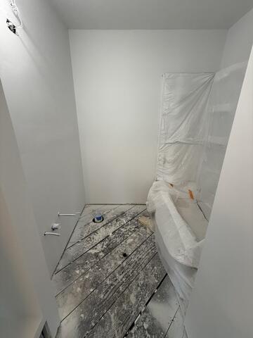 2nd floor bath