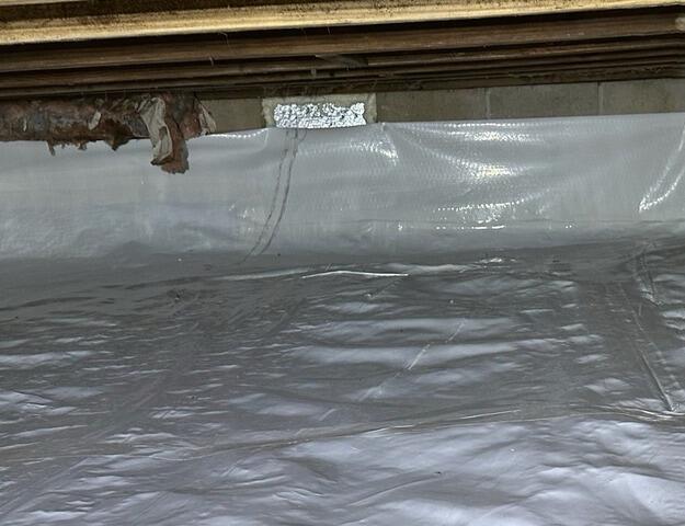 Our SilverGlo Vent Seals keep outside air out of the crawl space to prevent humid air from entering.