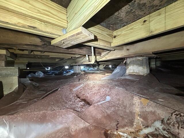 Crawl space - Before