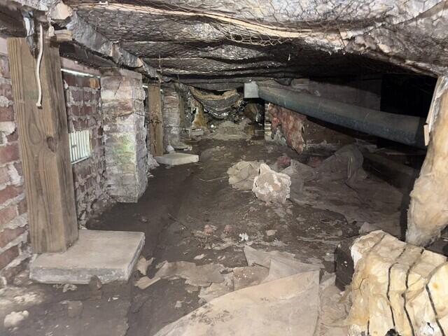 Crawl space - Before