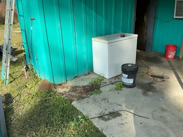 Settling concrete