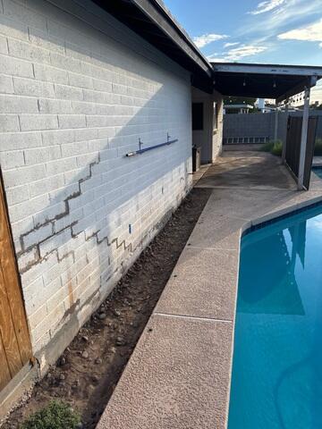 Stem Wall Damage Before Repair in Mesa, AZ