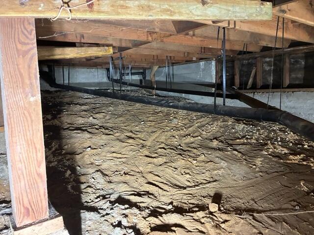 Crawl Space Before Moisture Control Improvements in Poway