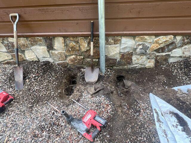 Exterior Dig