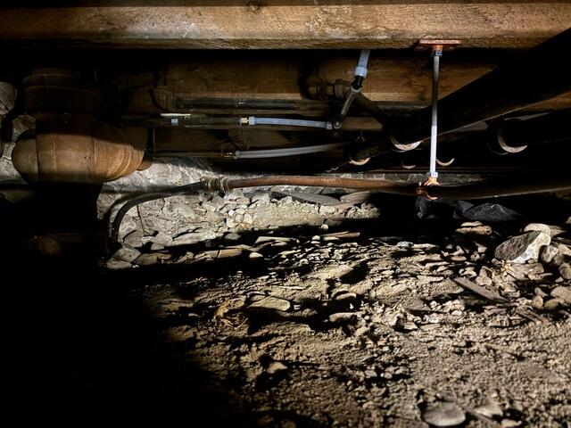 Unencapsulated Crawl Space