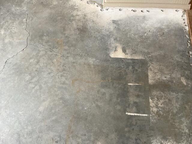 Interior Slab Cracks in Flagstaff, Arizona Home