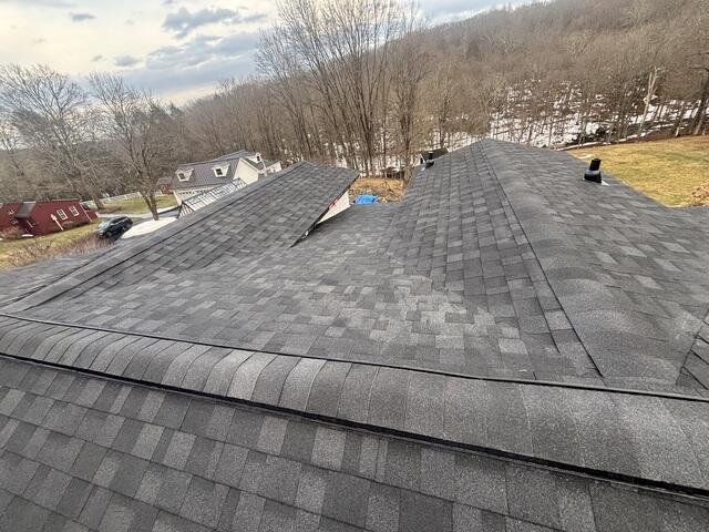 Finishing the Roof Ridges