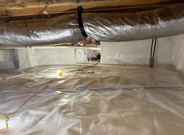 Crawl Space Encapsulation with Vapor Barrier and Builti-In SilverGlo