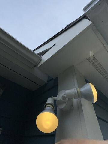 Fully restored soffit cap and fascia trim providing complete weatherproofing and protection against the elements.