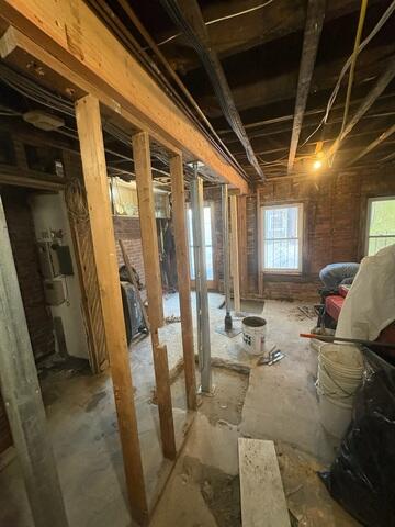 SmartJacks Secured to Main Beam