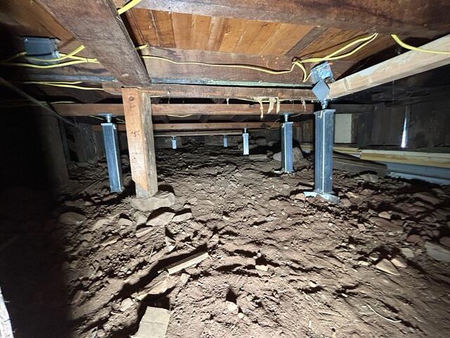 SmartJack Floor Supports Across Varying Crawlspace Heights
