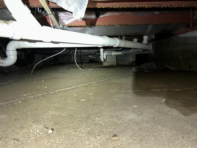 Before Crawl Space Encapsulation