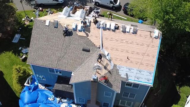 IKO Dynasty Shingles in Weatherwood