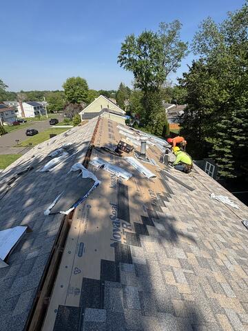 Installing IKO Dynasty Shingles in Biscayne
