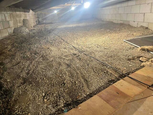 Crawl Space Before Encapsulation