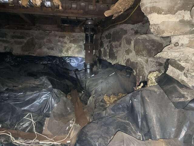 Fieldstone Crawl Space - Existing Ground Covering