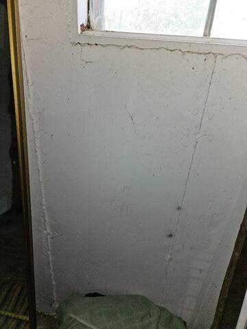 Cracks in Foundation Walls