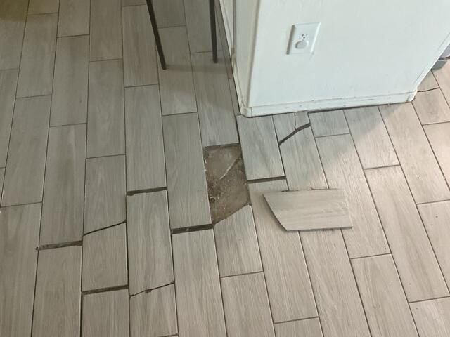 Interior Cracks at a Rio Rico Residence