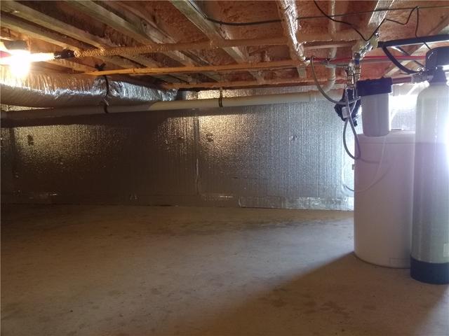 Dry, Insulated Crawl Space