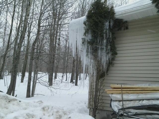 Major ice damming problems in Duluth, MN