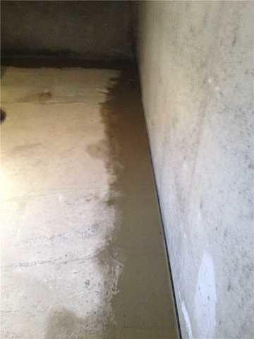 <p>Voici la photo du syst&egrave;me <a title="Drain fran&ccedil;ais par l'int&eacute;rieur" href="https://www.systemessoussolsquebec.ca/drain-francais.html" target="_blank">WaterGuard </a>fini, qui est une solution similaire au drain fran&ccedil;ais mais qui s'installe par l'int&eacute;rieur, permettant de <strong>drainer l'eau des fissures dans les murs</strong>, chose que le drain fran&ccedil;ais ne permet pas!</p>