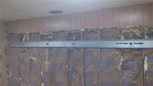 Geo-Lock Wall Anchor Spans Entire Wall