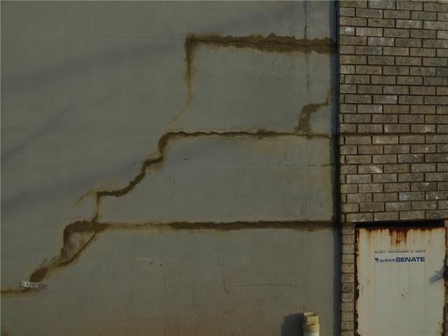 Signs of Foundation Issues in Newark