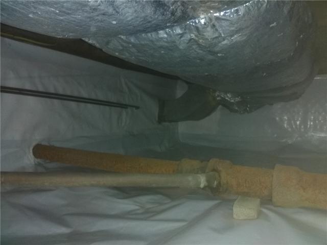 Clean Smelling Crawl Space in Manalapan
