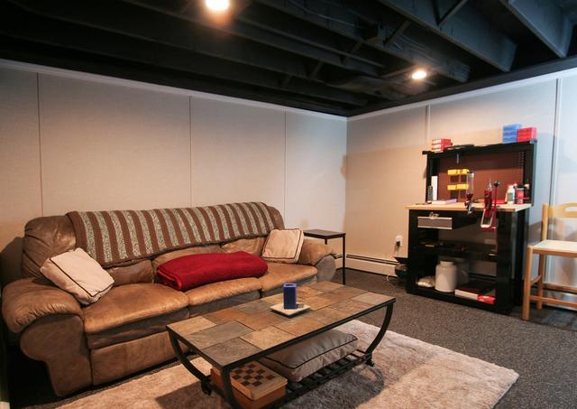 This little nook is perfect for watching movies, the big game, or just spending times with friends!