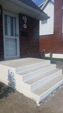 Coating and resurfacing of stairs