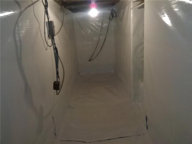 Clean Smelling Crawl Space