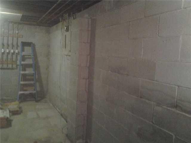 Cracked Foundation Wall in Old Tappan