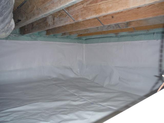 Say goodbye to mold, moisture, and unwanted pests whenever you install our CleanSpace Encapsulation system!