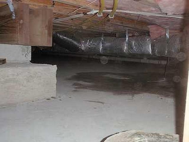Water on the Ground in Selbyville Crawl Space