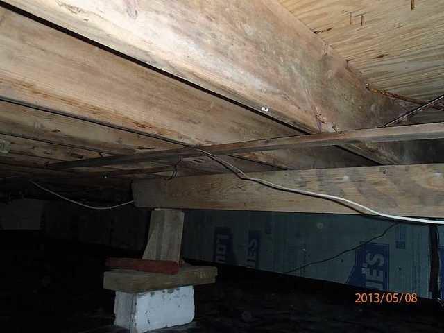 Inadequate crawl space supports