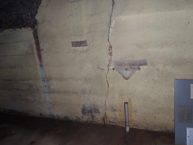 Close Up of Foundation Cracking in Princeton, IN