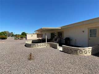 What a beautiful Sun City home! Unfortunately the home's stem wall was not looking too pretty.