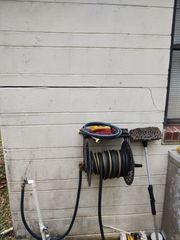 This home in Newberry, Florida had severe settlement cracks to the inside and outside walls.