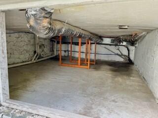 Here you can see this home had a crawlspace that had water in it. It also is not insulated, which can cause the home to be energy inefficient.